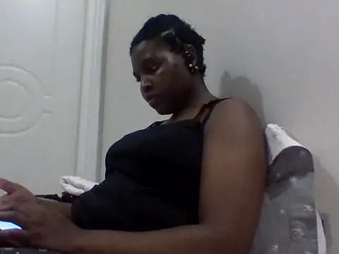 queenzuena online show from 07.29.26