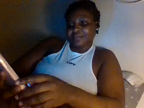 queenzuena online show from 07.31.26