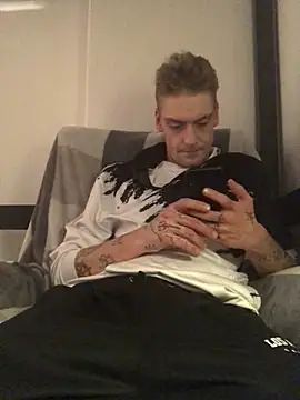 Simboxxx040 online show from 01.01.25