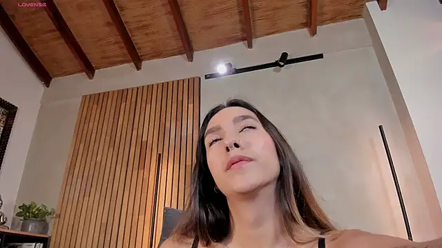 Snapshot of honeyhot69__ chatting on 01.06.26 honeyhot69 online show from 01.06.26