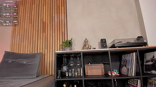 Snapshot of honeyhot69__ chatting on 03.09.26 honeyhot69 online show from 03.09.26