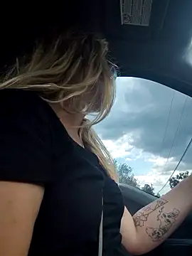 xWhoreAbleX Pika online show from 09.15.25