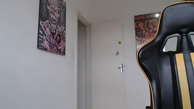 CrisBathoryxxx online show from 01.05.25