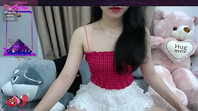 Snapshot of Amila-xoxo chatting on 11.24.25 Amila-xoxo online show from 11.24.25