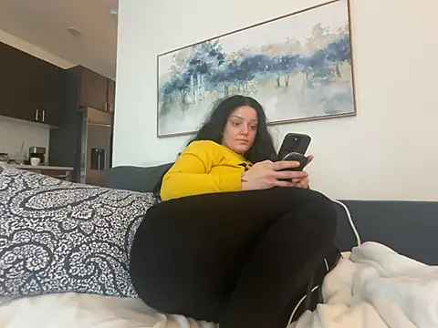 Snapshot of tatted-bitty chatting on 03.04.25 tatted-bitty online show from 03.04.25