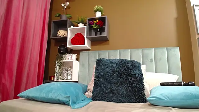 Snapshot of RebecaBlackx chatting on 02.12.25 RebecaBlackx online show from 02.12.25