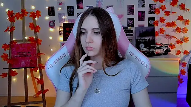 Snapshot of AliceCharmy chatting on 11.04.25 AliceCharmy online show from 11.04.25