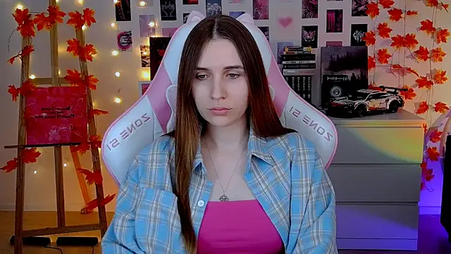 Snapshot of AliceCharmy chatting on 11.09.25 AliceCharmy online show from 11.09.25