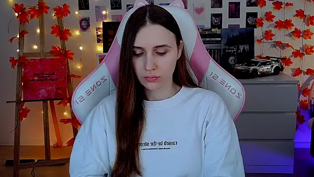 Snapshot of AliceCharmy chatting on 11.23.25 AliceCharmy online show from 11.23.25