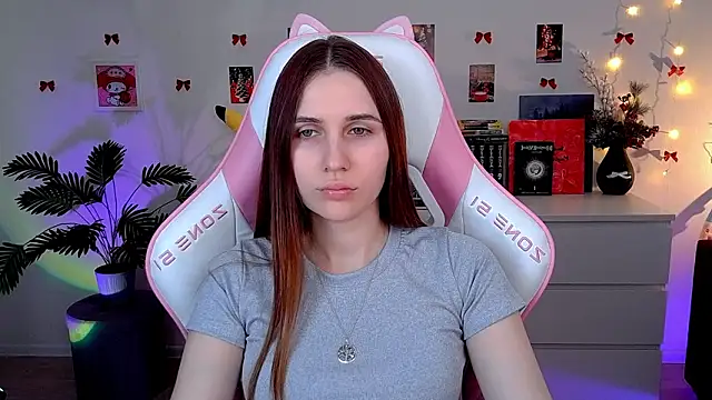 Snapshot of AliceCharmy chatting on 02.18.26 AliceCharmy online show from 02.18.26