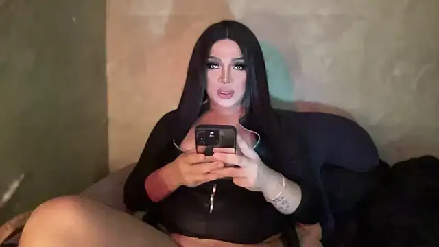 Snapshot of myfruitisswelling chatting on 12.27.24 myfruitisswelling online show from 12.27.24