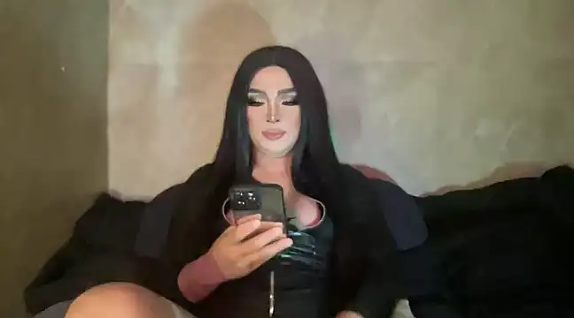 Snapshot of myfruitisswelling chatting on 01.05.25 myfruitisswelling online show from 01.05.25