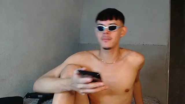 MicaelRian69 online show from 10.26.25