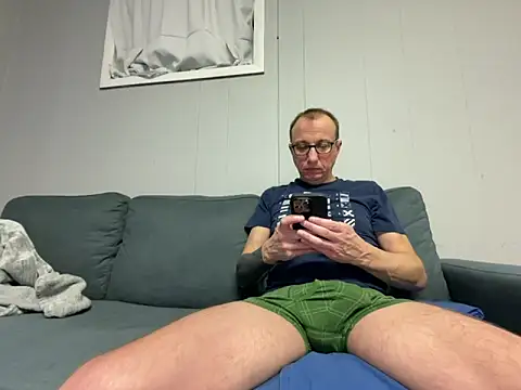 Snapshot of mouser21212 chatting on 01.02.25 mouser21212 online show from 01.02.25