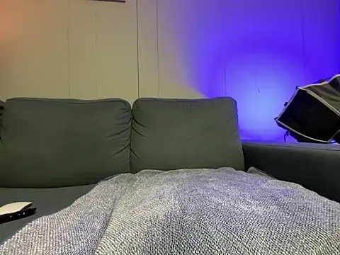 Snapshot of mouser21212 chatting on 01.22.25 mouser21212 online show from 01.22.25