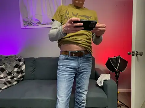 Snapshot of mouser21212 chatting on 01.22.25 mouser21212 online show from 01.22.25