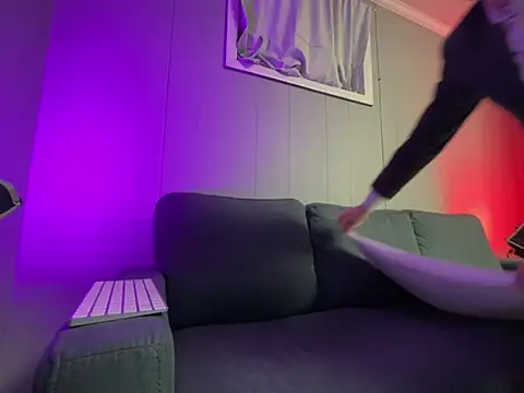 Snapshot of mouser21212 chatting on 01.24.25 mouser21212 online show from 01.24.25