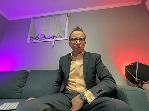 Snapshot of mouser21212 chatting on 03.05.25 mouser21212 online show from 03.05.25