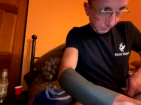 Snapshot of mouser21212 chatting on 09.09.25 mouser21212 online show from 09.09.25