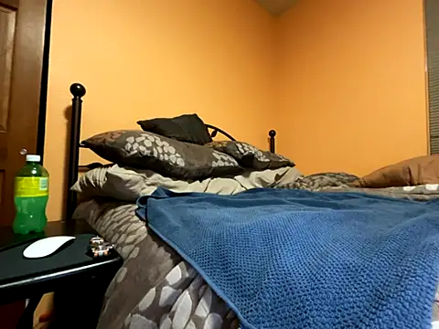 Snapshot of mouser21212 chatting on 09.11.25 mouser21212 online show from 09.11.25