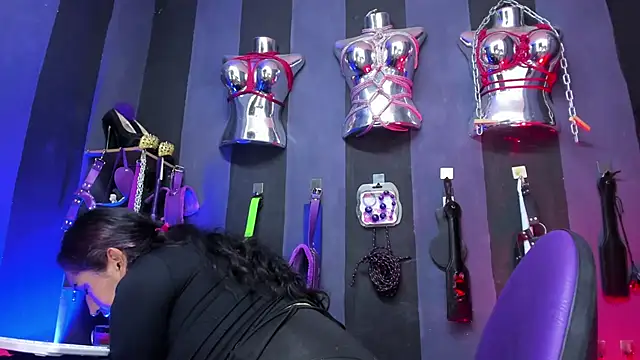 LucyStrike  online show from 09.25.25