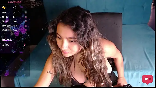 Snapshot of IsabellAndYessi chatting on 03.06.25 IsabellAndYessi online show from 03.06.25