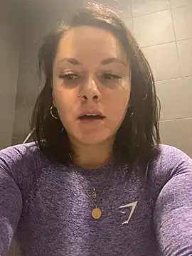 Luccreccia  online show from 09.28.25