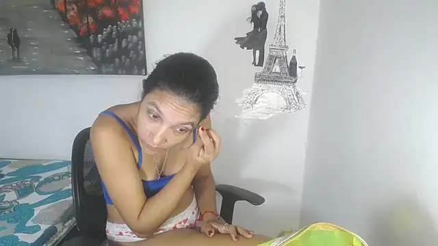 Snapshot of KamileLatinasexy chatting on 05.05.26 KamileLatinasexy online show from 05.05.26