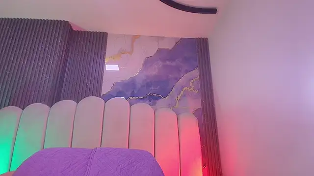 hot dione online show from 12.15.25