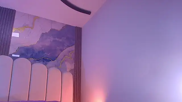 hot dione online show from 04.20.26