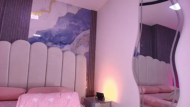 hot dione online show from 07.31.26