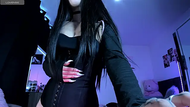Snapshot of satanbabee chatting on 06.01.26 satanbabee online show from 06.01.26