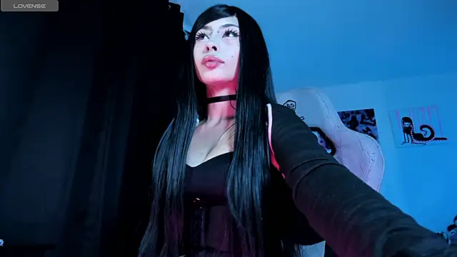 Snapshot of satanbabee chatting on 06.12.26 satanbabee online show from 06.12.26