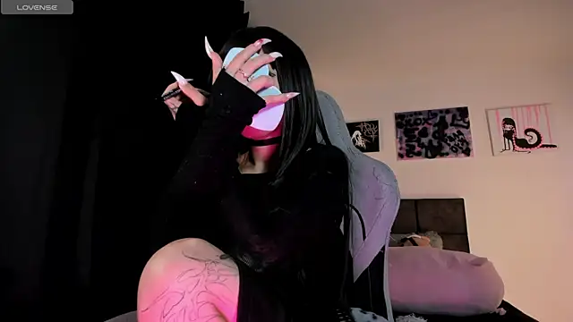 Snapshot of satanbabee chatting on 07.01.26 satanbabee online show from 07.01.26