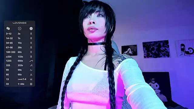 Snapshot of satanbabee chatting on 08.05.26 satanbabee online show from 08.05.26