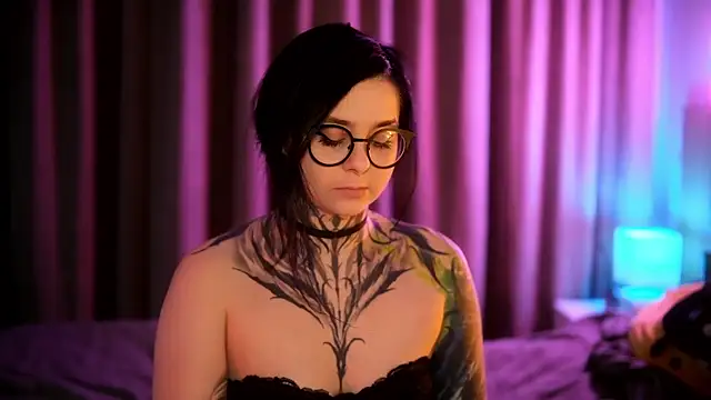 Snapshot of AcidPie chatting on 01.20.25 AcidPie online show from 01.20.25