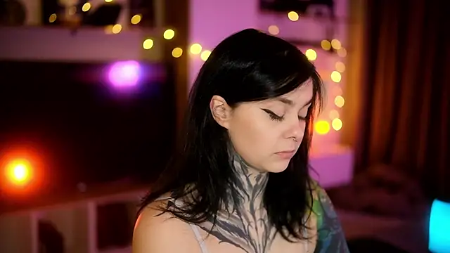 Snapshot of AcidPie chatting on 02.15.25 AcidPie online show from 02.15.25