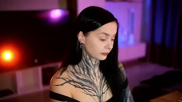 Snapshot of AcidPie chatting on 10.29.25 AcidPie online show from 10.29.25