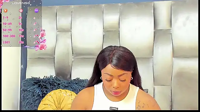 Snapshot of CamilaBenitez chatting on 06.22.26 CamilaBenitez online show from 06.22.26