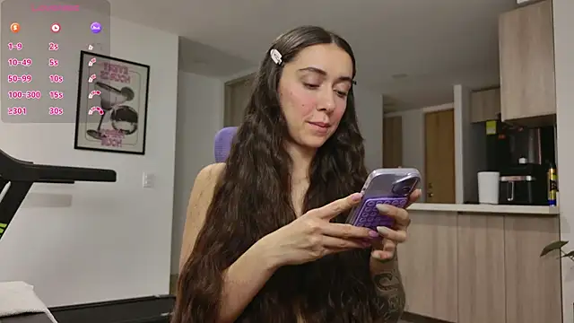 Snapshot of emiliasommer chatting on 04.07.26 emiliasommer online show from 04.07.26