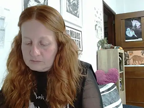 ViioletaMora online show from 05.04.26