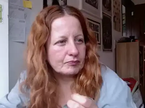 Snapshot of ViioletaMora chatting on 06.12.26 ViioletaMora online show from 06.12.26
