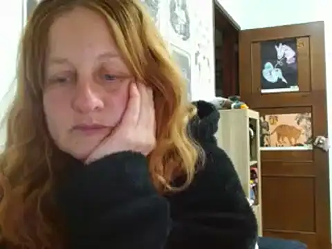 Snapshot of ViioletaMora chatting on 06.13.26 ViioletaMora online show from 06.13.26