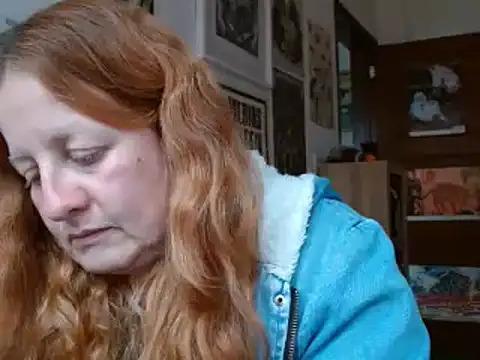 Snapshot of ViioletaMora chatting on 06.18.26 ViioletaMora online show from 06.18.26