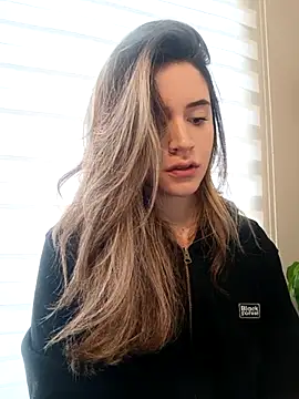 maliciaworld online show from 02.16.25