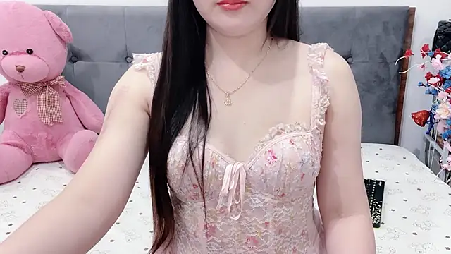 Snapshot of Funikio chatting on 05.18.26 Funikio online show from 05.18.26