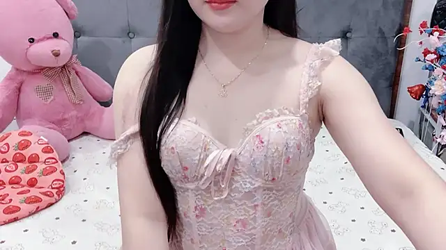 Snapshot of Funikio chatting on 05.18.26 Funikio online show from 05.18.26