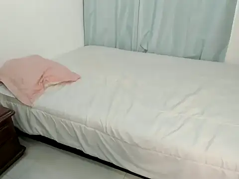 MonicaGarcia  online show from 02.15.26