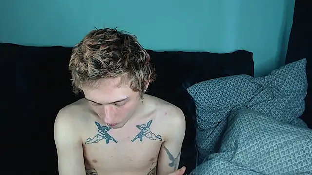 Snapshot of axxxturel chatting on 01.01.25 axxxturel online show from 01.01.25