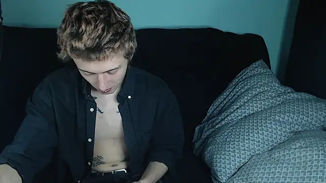 Snapshot of axxxturel chatting on 01.01.25 axxxturel online show from 01.01.25